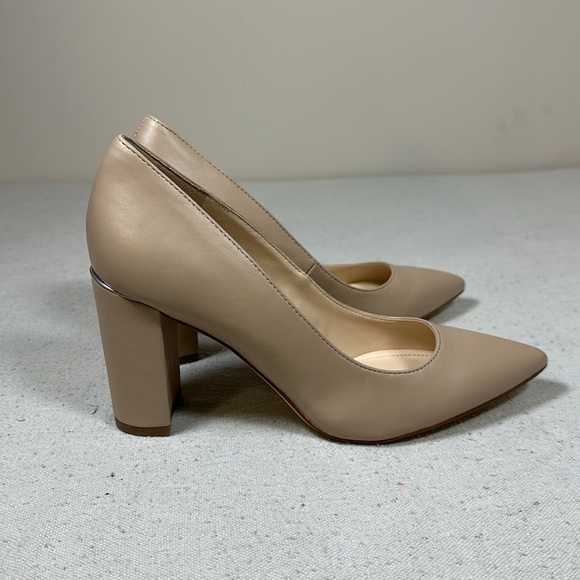 Marc Fisher Nude Block Heel Pumps Size 6.5 - Picture 5 of 15